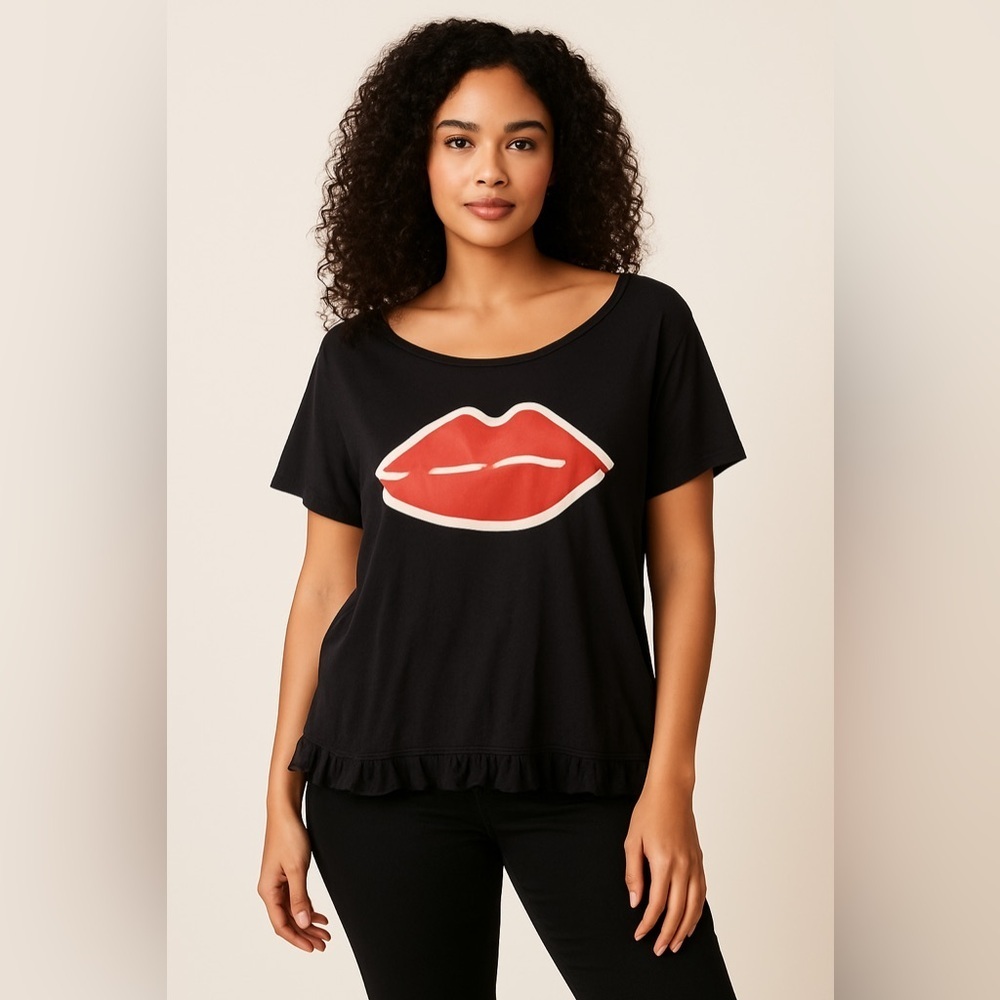 VENUS Black Graphic Tee with Red Lips Print Women’s Size L